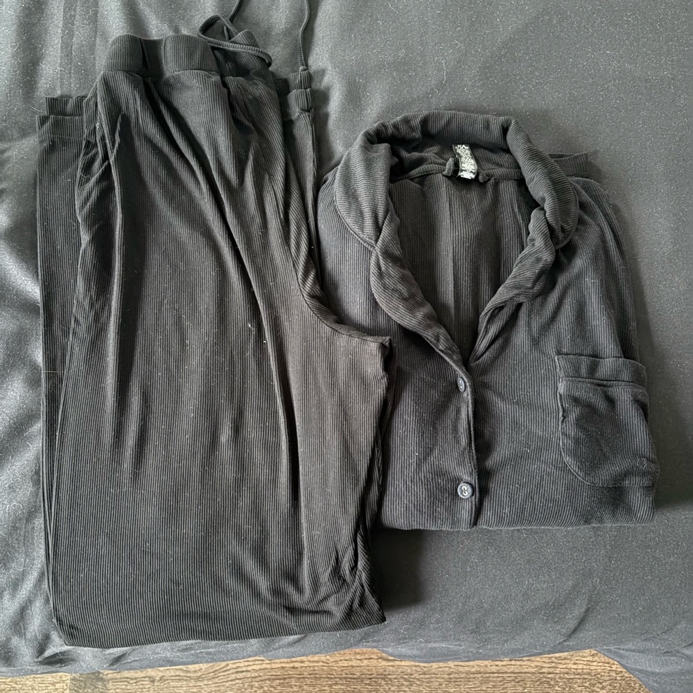 Skims Black Ribbed Two-Piece Pajama Set